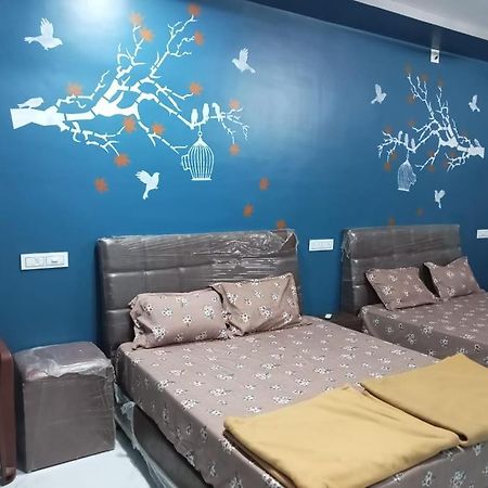 Honest Deluxe Room Garudeshwar Esterno foto